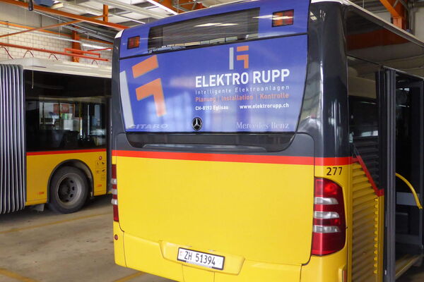 Bus-Heckscheiben-Werbung für ELEKTRO RUPP